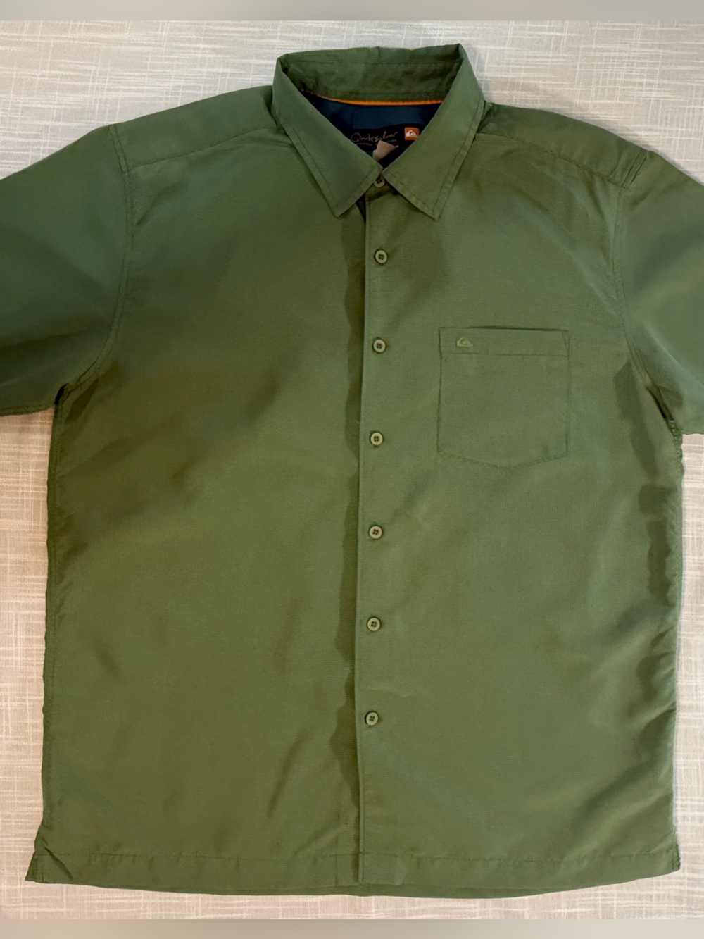 Quiksilver Waterman Men's Green Solid Short Sleeve Button-Up Pocket Shirt M
